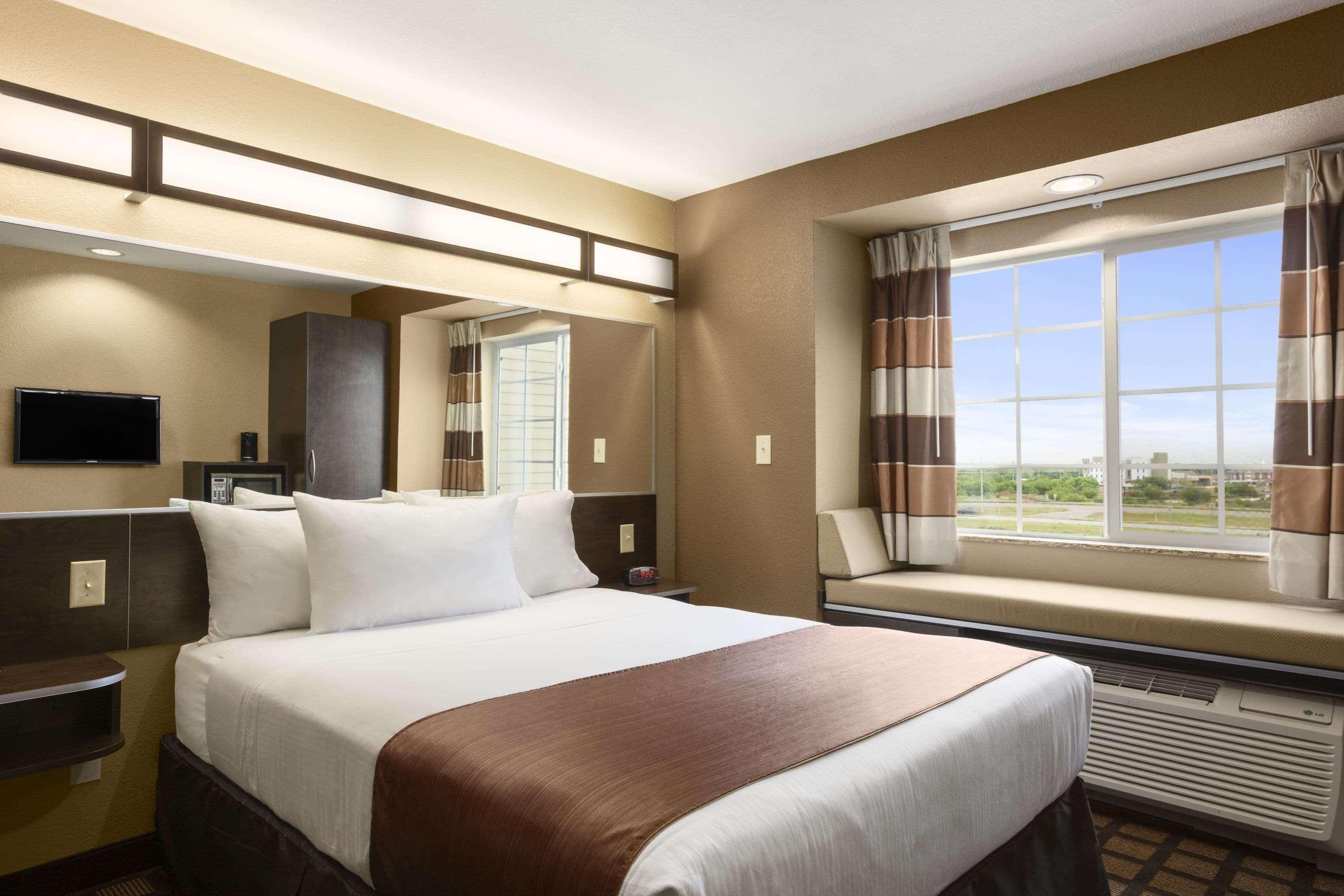 Microtel Inn & Suites Cotulla Luaran gambar